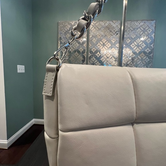 ISADORA Large Square Quilting Leather Shoulder Bag - Picture 2 of 9